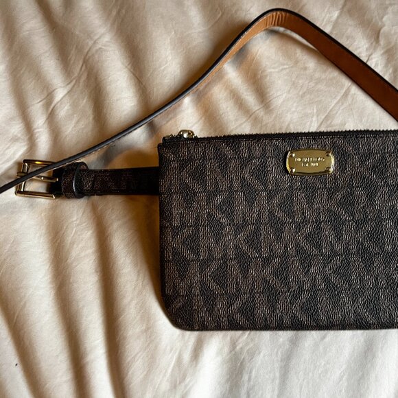 Michael Kors waist belted bag - Picture 2 of 5
